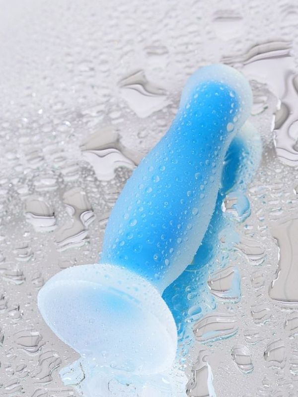 CENSAN Beyond Kyle Glow Gece Parlayan Anal Plug , Silikon, Şeffaf, 10 cm - Görsel 3