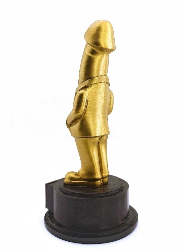 Dick Of The Year – Esprili Masaüstü Ödül Heykeli Model 2 - Görsel 3